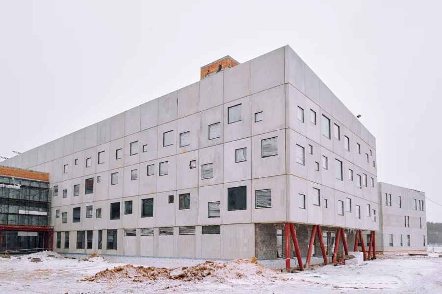 В Новой Боровой в июле откроют новую школу. Узнали, какой она будет