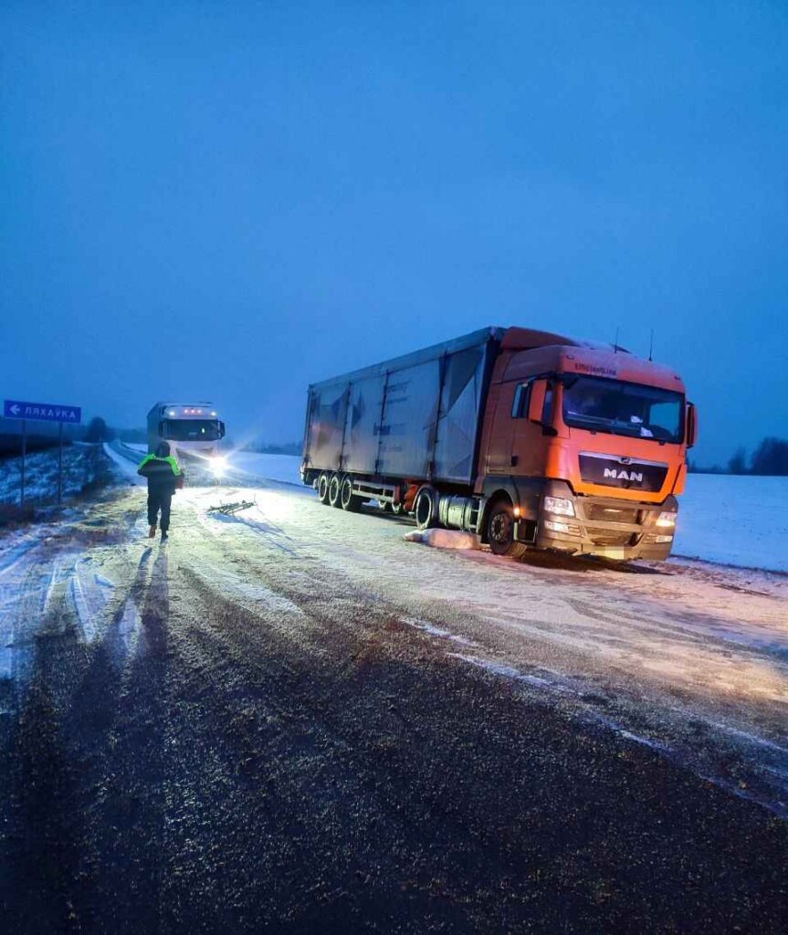 В Борисовском районе под фурой погиб велосипедист