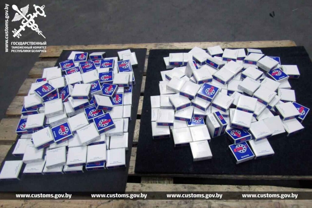 Следовал 52-летний гражданин через пункт пропуска «Козловичи», где брестские таможенники и осмотрели его автомобиль с помощью сканирующей техники.