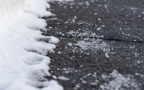 "Щадящую соль" больше не будут применять на дорогах Минска