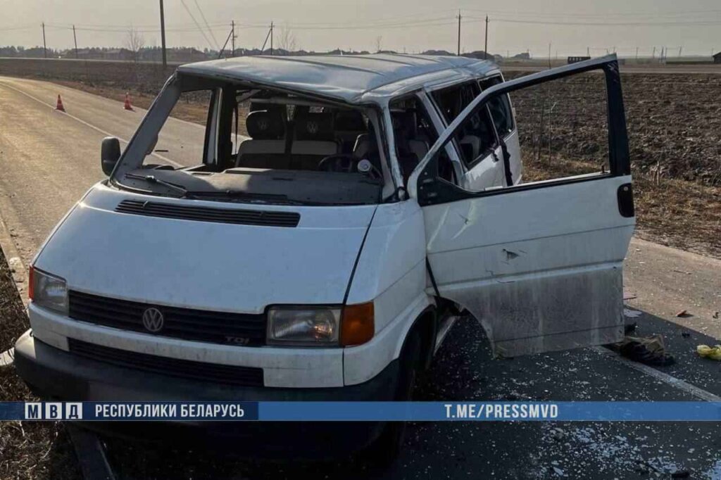 На Гомельщине в аварии погибла несовершеннолетняя девушка