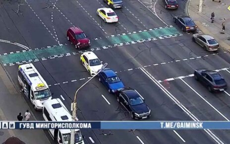 На Немиге произошло ДТП из-за несоблюдения дистанции. Столкнулись: «Hyundai», «BYD», «Toyota» и «Mercedes»