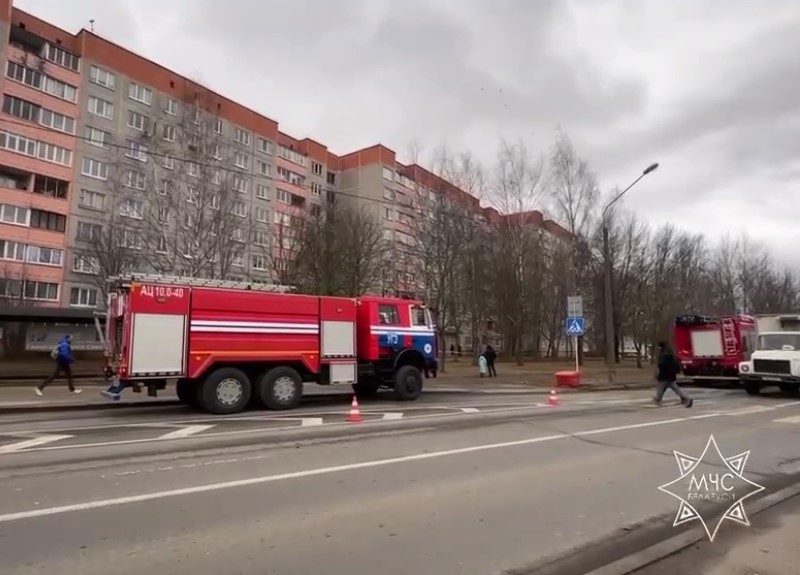 На пожаре в квартире на Ротмистрова спасли четверых человек