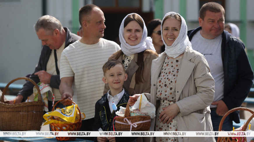 Лукашенко поздравил христиан Беларуси со светлым праздником Пасхи