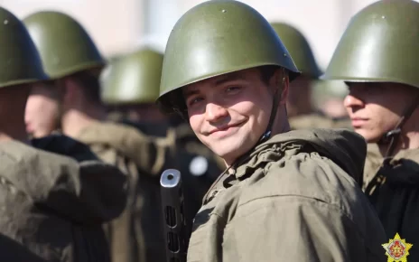 Отправлять призывников на срочную военную службу начнут в Беларуси 22 апреля