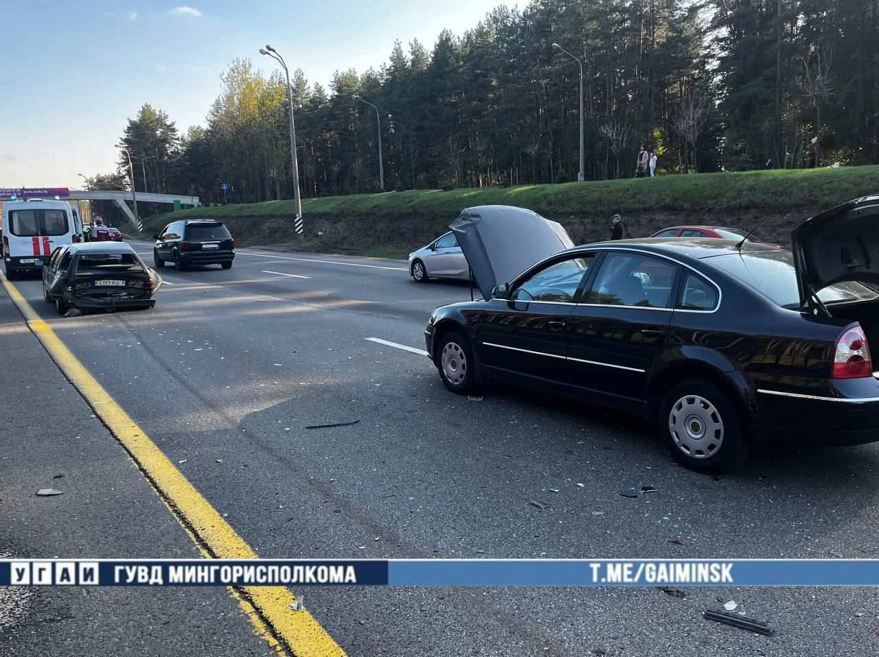 На МКАД авария из трех автомобилей - пострадала пенсионерка