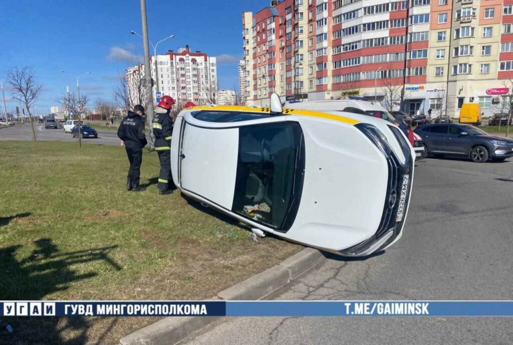 На Наполеона Орды опрокинулся автомобиль такси