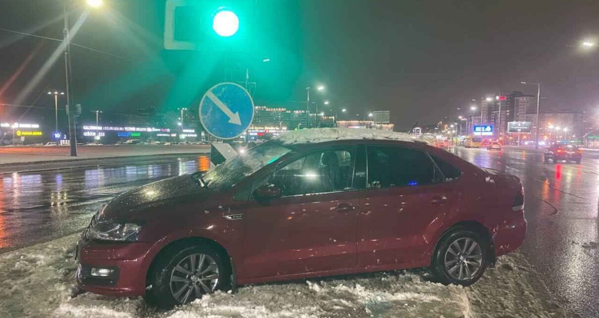 На Притыцкого «Volkswagen Touareg» занесло и он врезался в Volkswagen Polo»