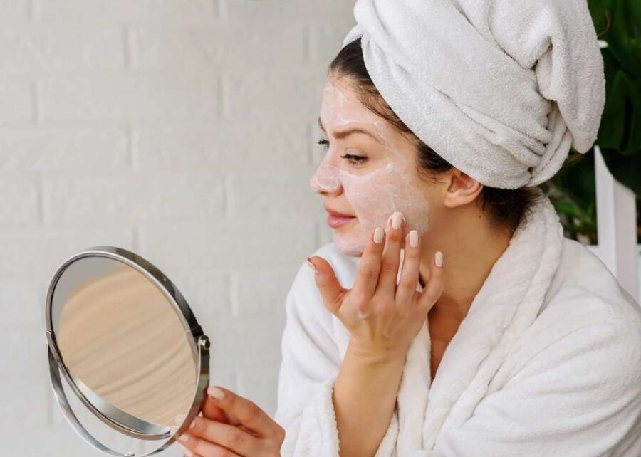 Лучшие пилинги и скрабы: как выбрать идеальный продукт для вашей кожи