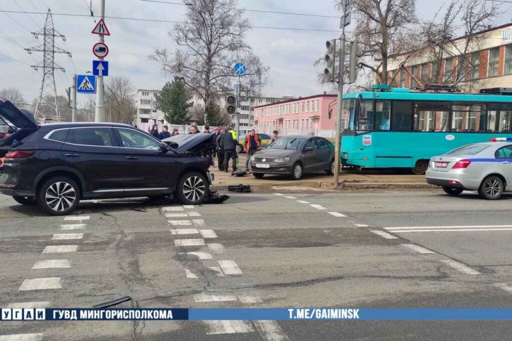 Проезд на красный сигнал светофора причиной ДТП на улице Плеханова. 