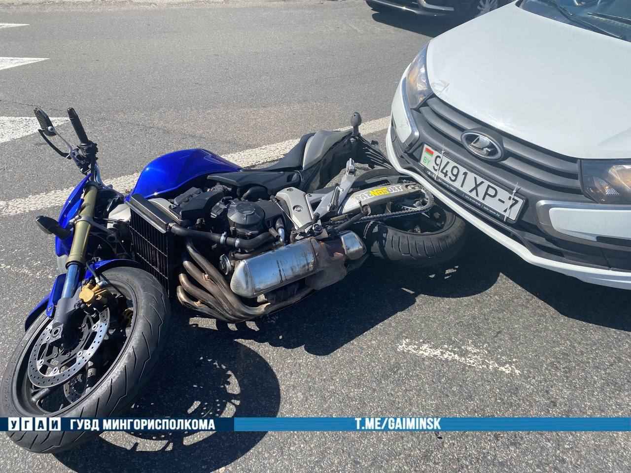 "Лада" врезалась в мотоцикл «Honda» из-за несоблюдения безопасной дистанции