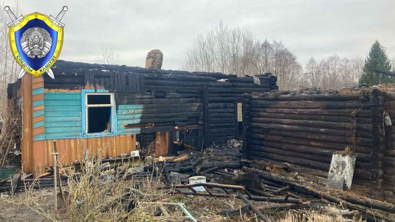 Два человека погибли на пожаре в Поставском районе