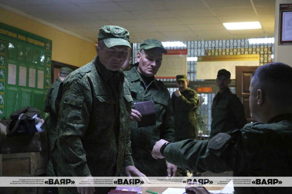 В Смолевичском районе проходит учебный сбор с военнообязанными территориальных войск