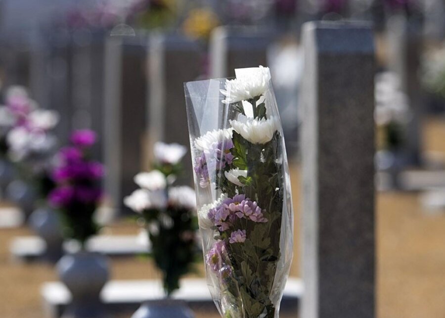 Въезд на авто на кладбища в Минске на Радуницу будет бесплатным