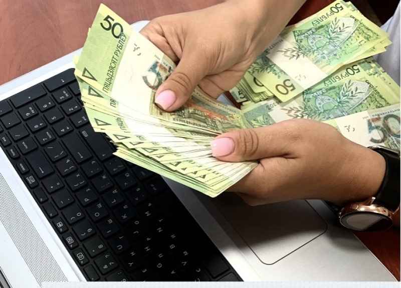 В столице женщина отдала мошенникам более 340 тысяч рублей