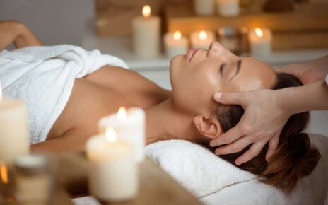 Антивозрастной массаж: какие проблемы он может решить