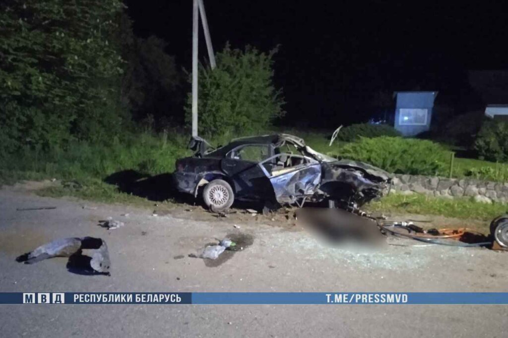 В аварии на Витебщине два человека погибли: Мazda выехал на "встречку"