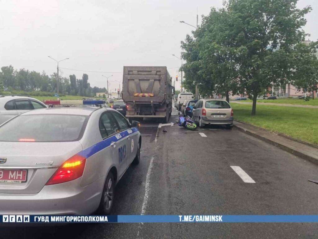 На Бачило грузовик сбил мотоцикл «Suzuki»