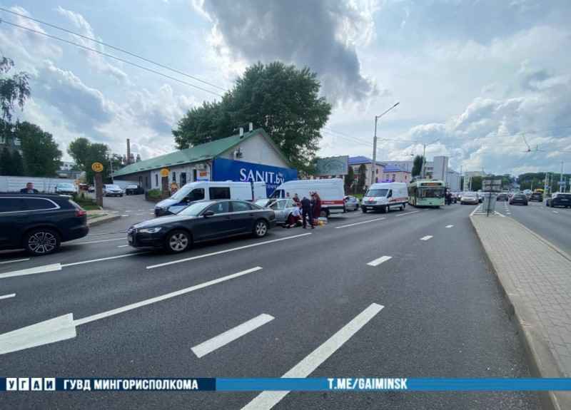 На Кальварийской водитель умер во время движения