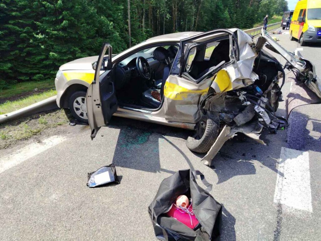 Четыре человека погибли в аварии в Минском районе 