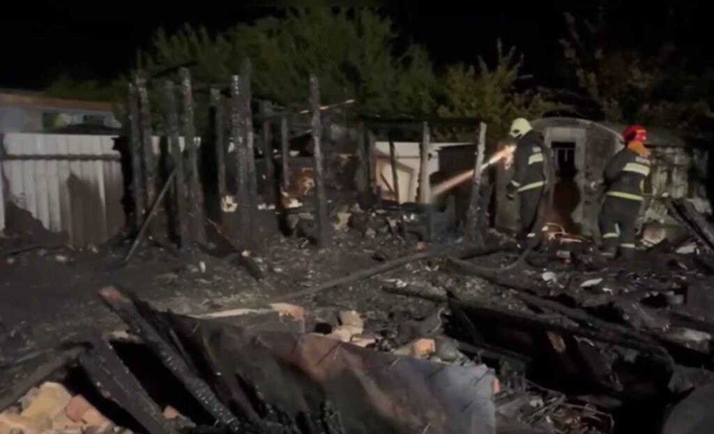 На пожаре в Пуховичском районе погибли два человека