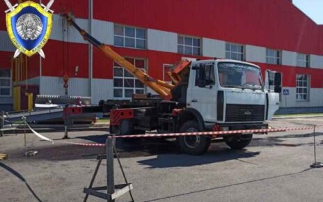 "Кабина оторвалась". В Шклове погиб водитель автокрана