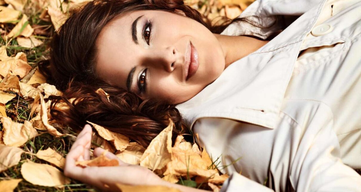 Питание, увлажнение, очищение: уход за зрелой кожей в преддверии осени