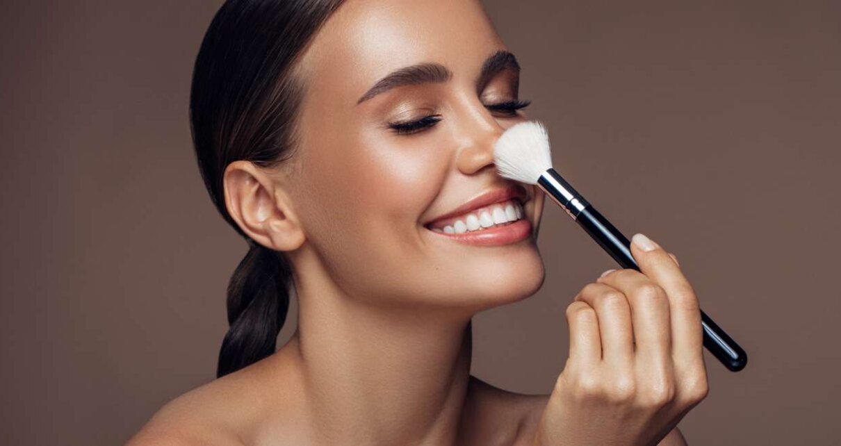 Как выбрать макияж со skincare-эффектом: советы косметолога