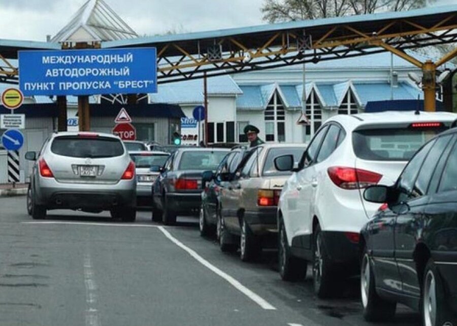 Очередь в Польшу больше 4.6 тысяч автомашин: придется ждать до 7-и суток