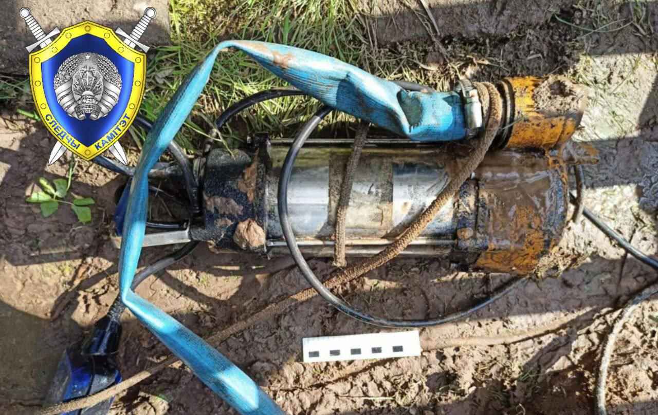 Мужчина чинил водопровод и погиб от удара током