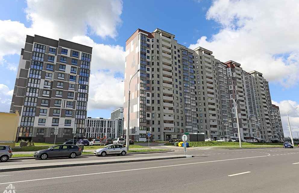 Завершаются фасадные работы третьей новостройки в Сухарево
