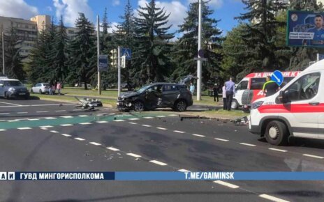 На Логойском тракте авария с машиной ГАИ и легковушкой