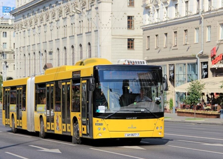 В автобусах Минска можно будет оплачивать проезд картой