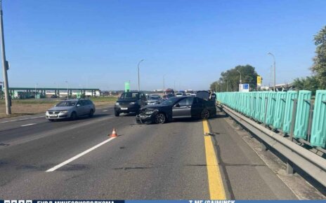 На МКАД авария с фурой и легковушкой (ВИДЕО)