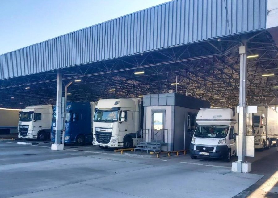 Польская сторона возобновила прием автомобилей в сопредельных с белорусскими «Брест» и «Козловичи» пунктах пропуска