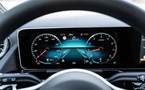 Почему электромобилей в Беларуси становится больше? Обсудили на Российской энергетической неделе