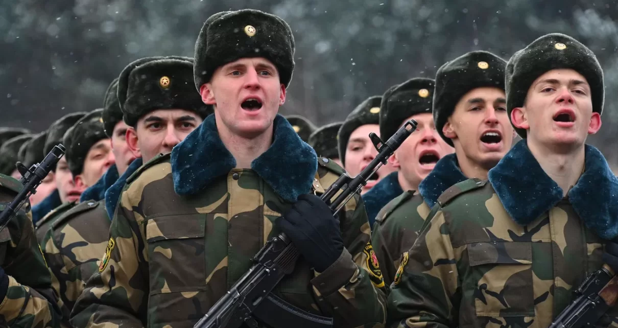Более 10 тысяч призывников принесут присягу в белорусских войсках