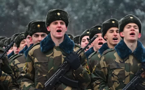 Более 10 тысяч призывников принесут присягу в белорусских войсках