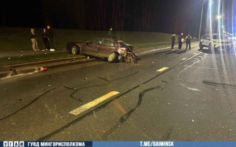 На Независимости «Mazda» вылетел на "встречку" и врезался в «Peugeot»