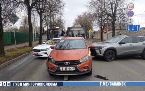 На улице Киевской водитель не предоставила преимущество и совершила ДТП (ВИДЕО АВАРИИ)