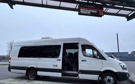 С 1 ноября все маршрутки категории М2 обязаны принимать безналичные платежи