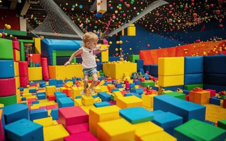 Травму позвоночника получила 10-летняя девочка на батутах в Горках