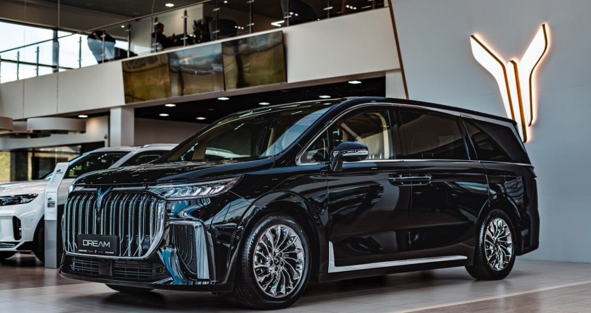 Тест-драйв премиального минивена Voyah Free EVR DREAM 2025 года выпуска