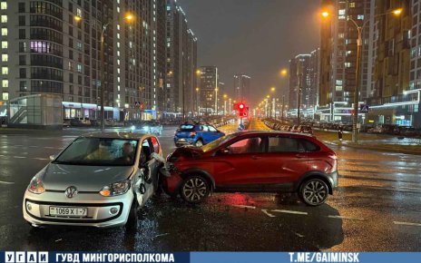 На Аэродромной ДТП из-за проезда на красный свет светофора