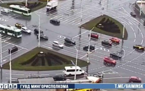 На Притыцкого авария из-за проезда на красный