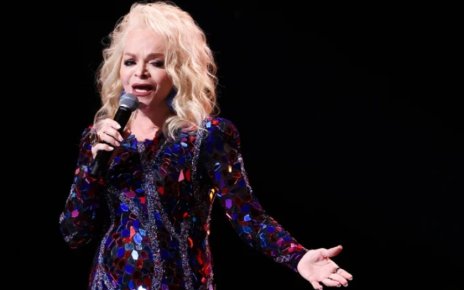 Адвокат Долиной сообщил, она может остаться еще без двух квартир