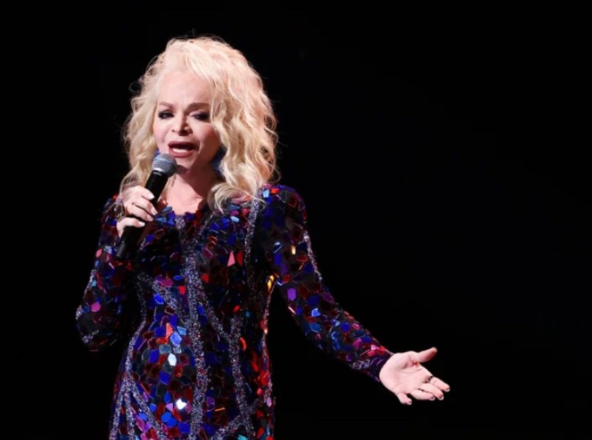 Адвокат Долиной сообщил, она может остаться еще без двух квартир