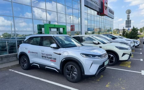 В Беларуси по суперценам распродают «китайские порше» и другие кроссоверы