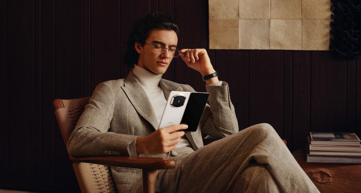 На рынок Беларуси приходит тонкий складной смартфон Huawei Mate X7 c флагманской камерой