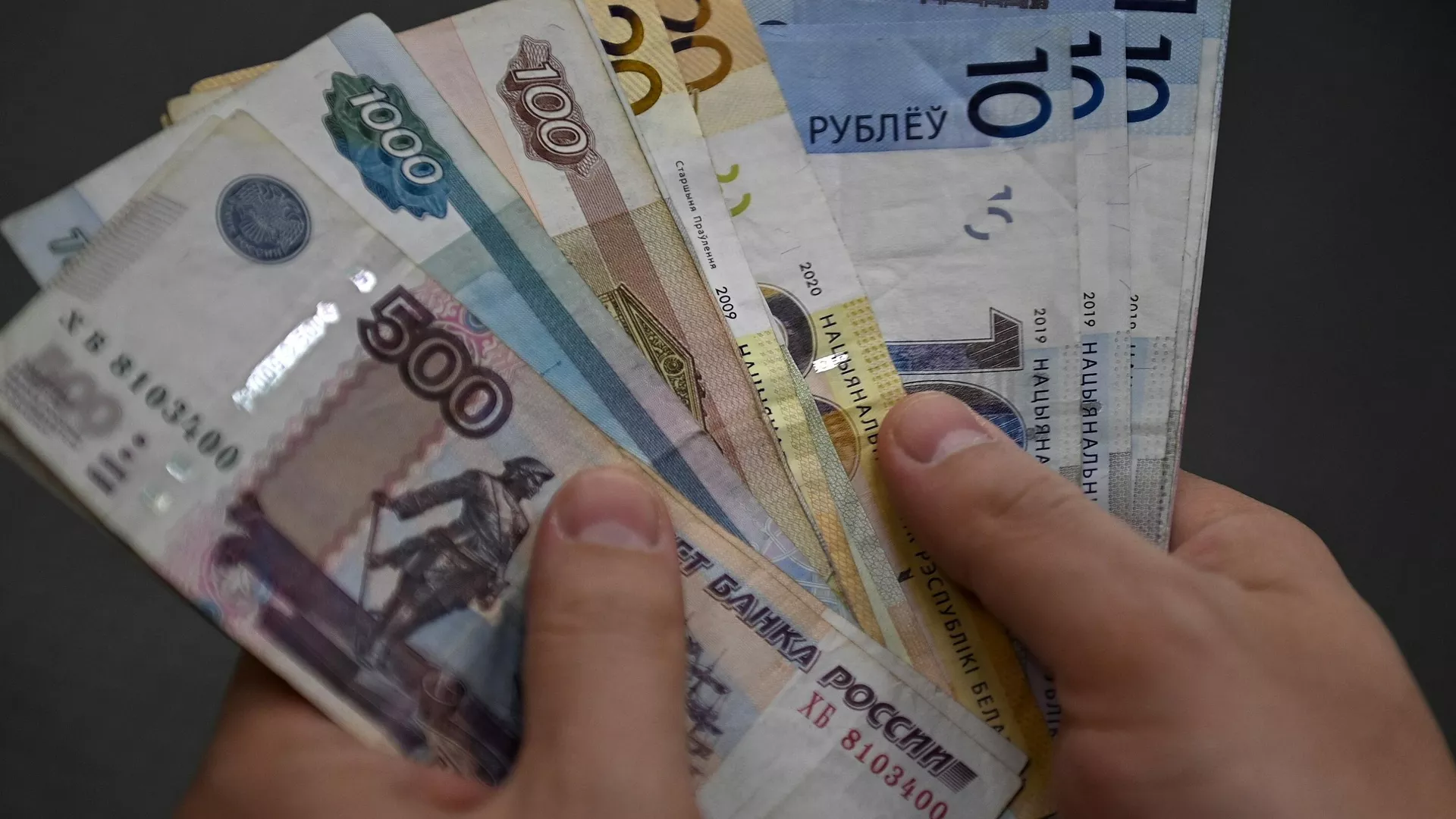 Белорусам теперь не нужно ездить за алиментами в Россию: Минюст Белорусам теперь не нужно ездить за алиментами в Россию: Минюст